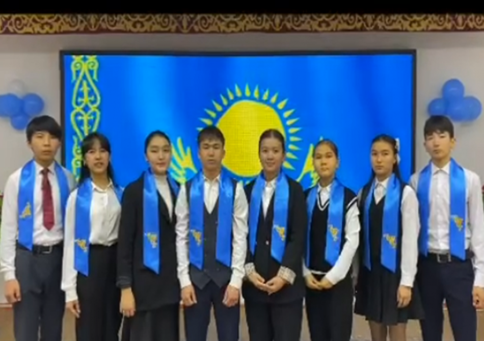 "Көк тудың желбірегені" атты челленджі