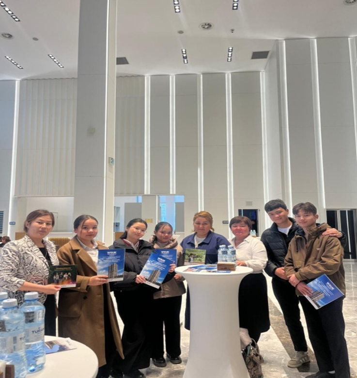 «Woоsong-Tukistan Оңтүстік Кореялық ІТ университеті» ашылуына байланысты Конгрес Холлдағы кездесу