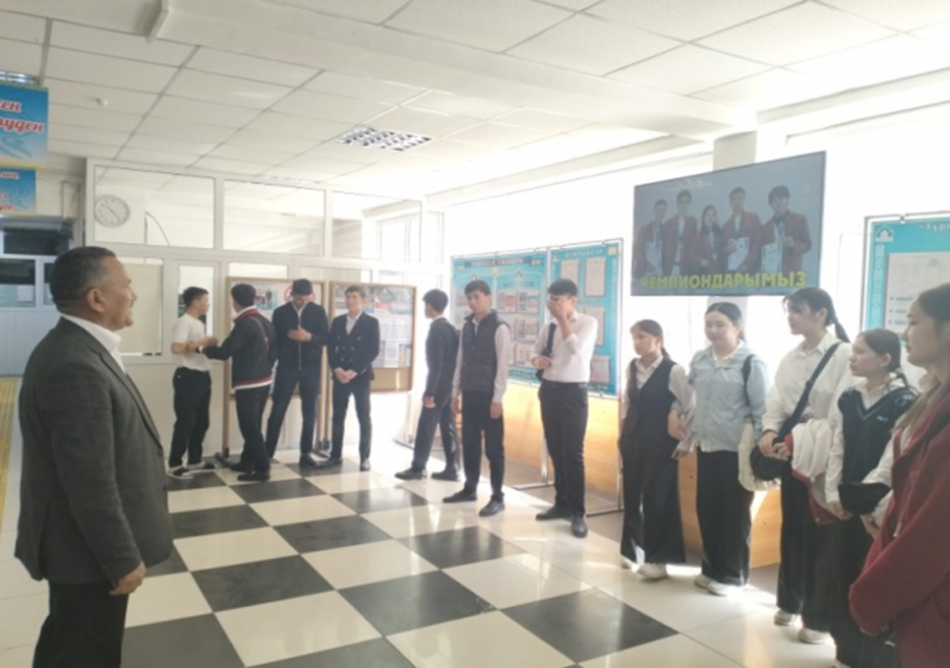 «Түркістан Ахмет Ясауи» кәсіби колледжінде ұйымдастырылған «Ашық есік» күніне 10-сынып оқушыларымен экскурсия